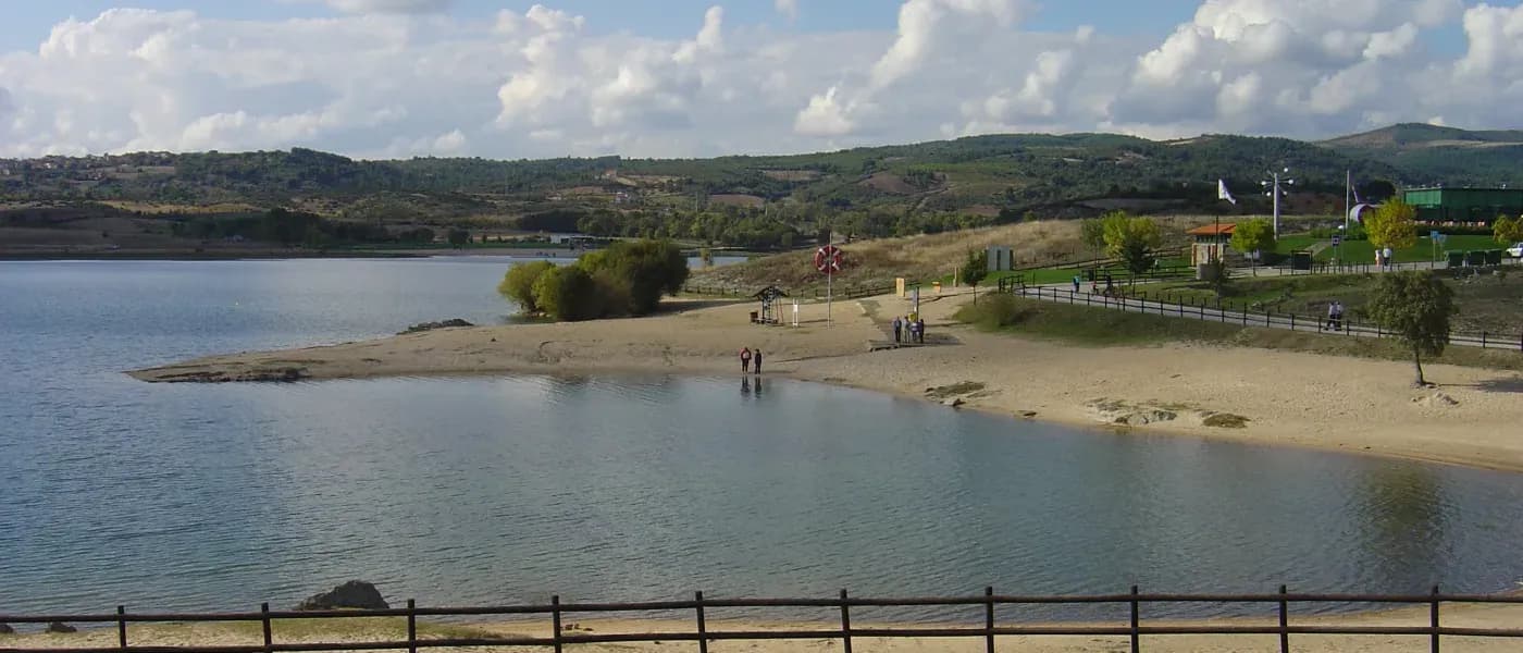 Praia Fluvial da Ribeira (Azibo)