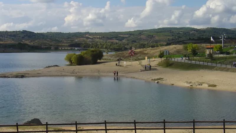 Praia Fluvial da Ribeira (Azibo)