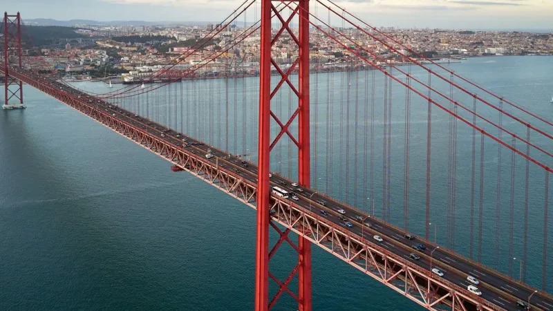 Ponte 25 de Abril