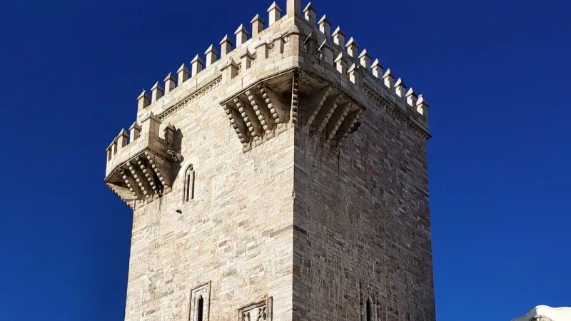 Torre das Três Coroas
